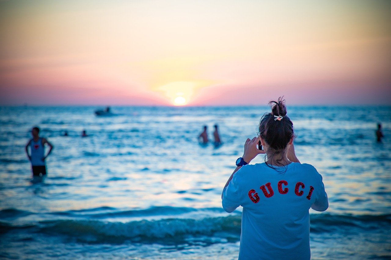구찌의 혁신적인 디자인 변화 살펴보기